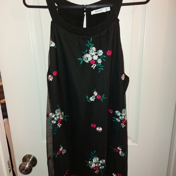 Sleeveless tunic - new with tags - Picture 3 of 5